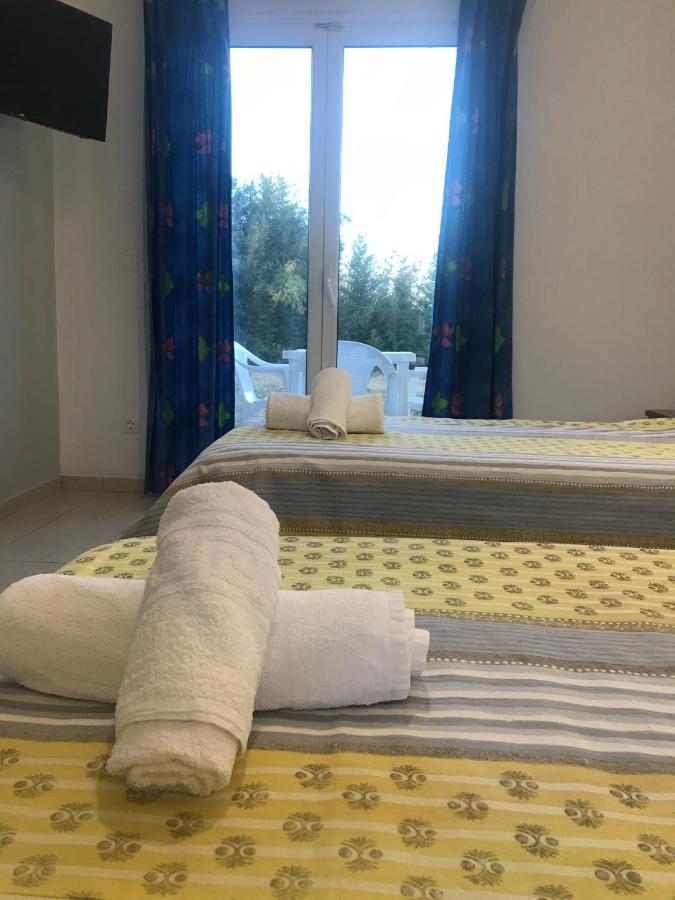 Room In Studio - Studio Banos Apartments And Swimming Pool Roda  Eksteriør billede